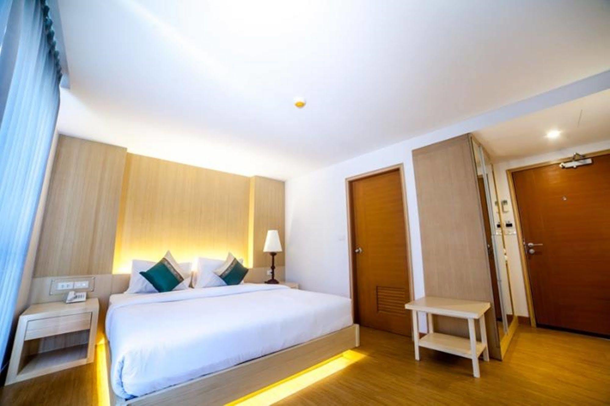 Phi Phi Harbour View Hotel-Sha Extra Plus Ngoại thất bức ảnh