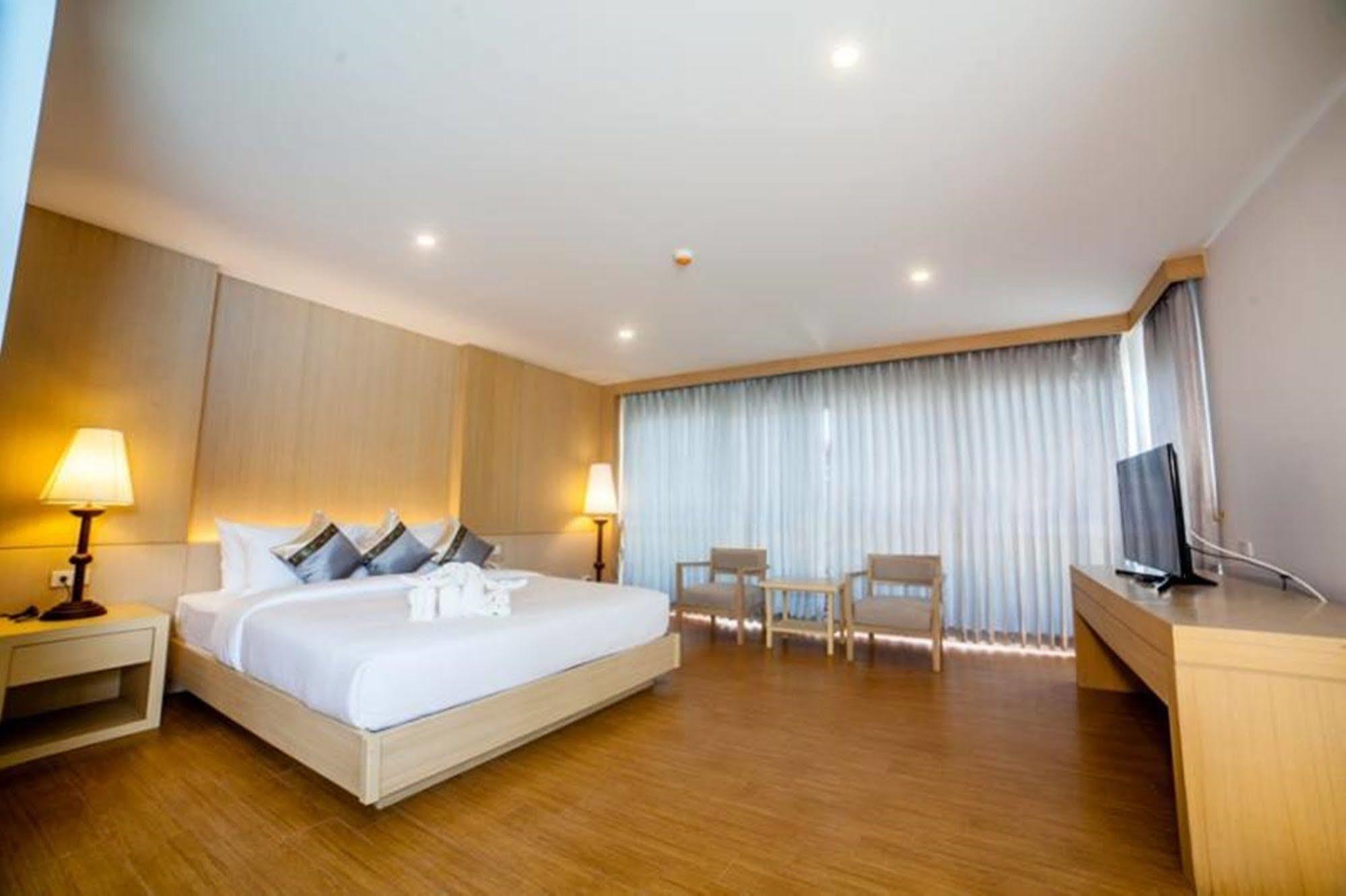 Phi Phi Harbour View Hotel-Sha Extra Plus Ngoại thất bức ảnh